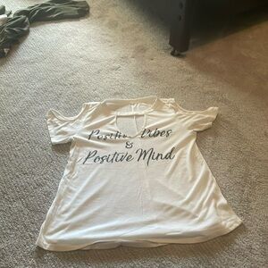 White Jessica Simpson women’s T-shirt